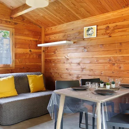 Camping Confort 16 Saint-Gervais (Vendee)